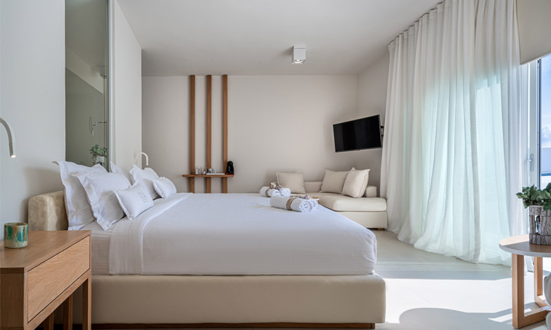 Nissaki VIP Suite with Sea View and Indoor & Outdoor Jacuzzi
