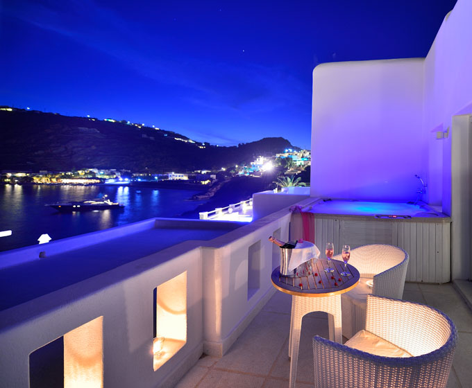 Nissaki VIP Suite with Sea View and Indoor & Outdoor Jacuzzi